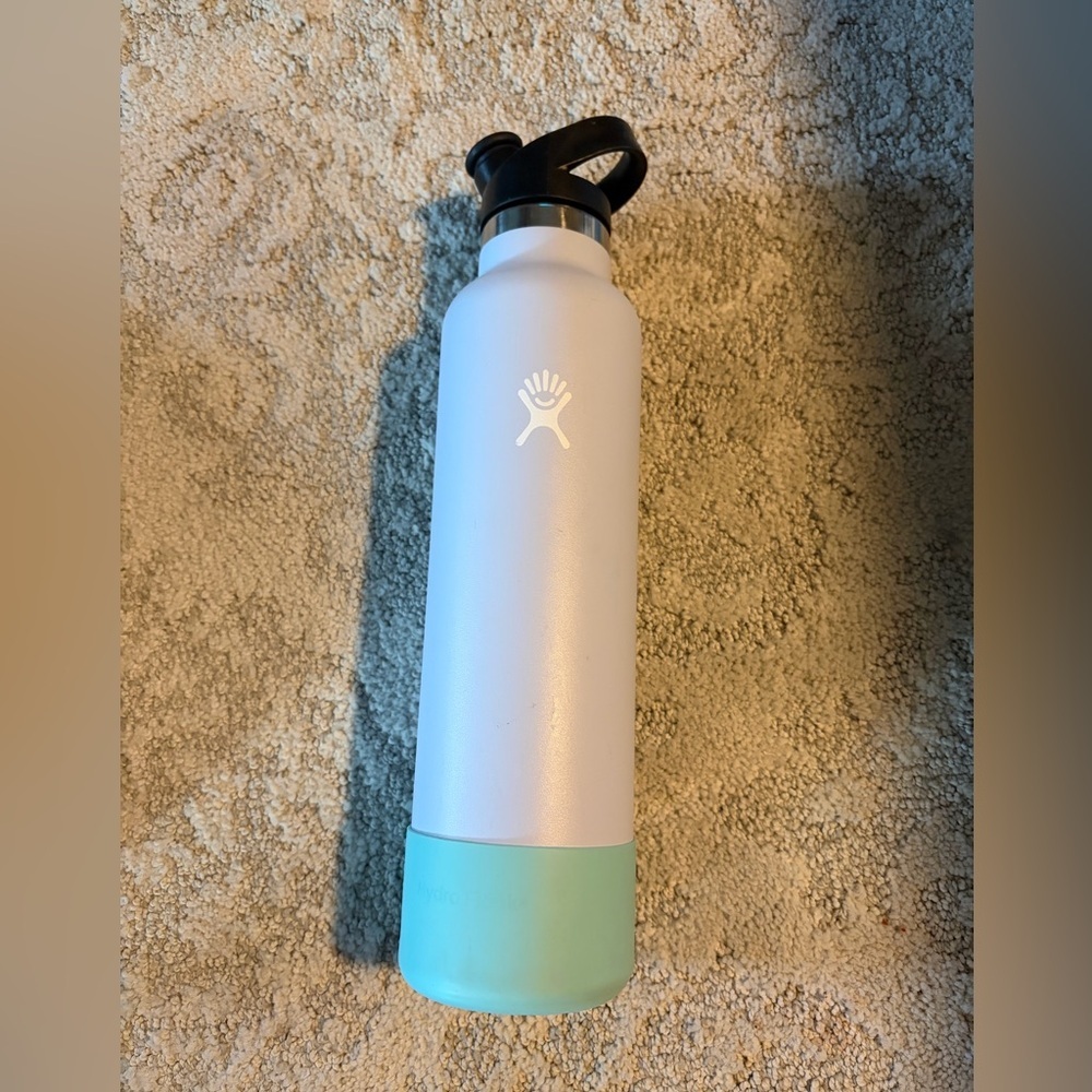 Hydro flask 24oz
